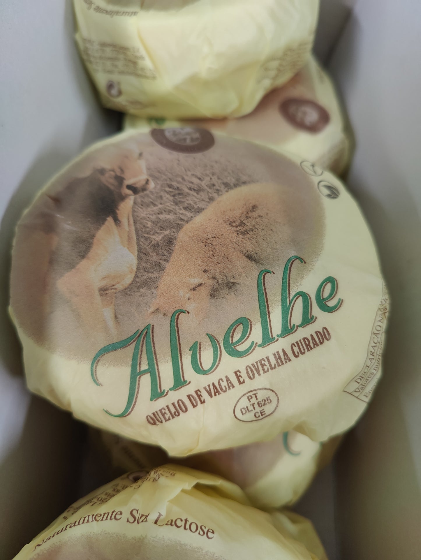 Queijo Alvelhe vaca e ovelha 500gr aprox - Sem Lactose